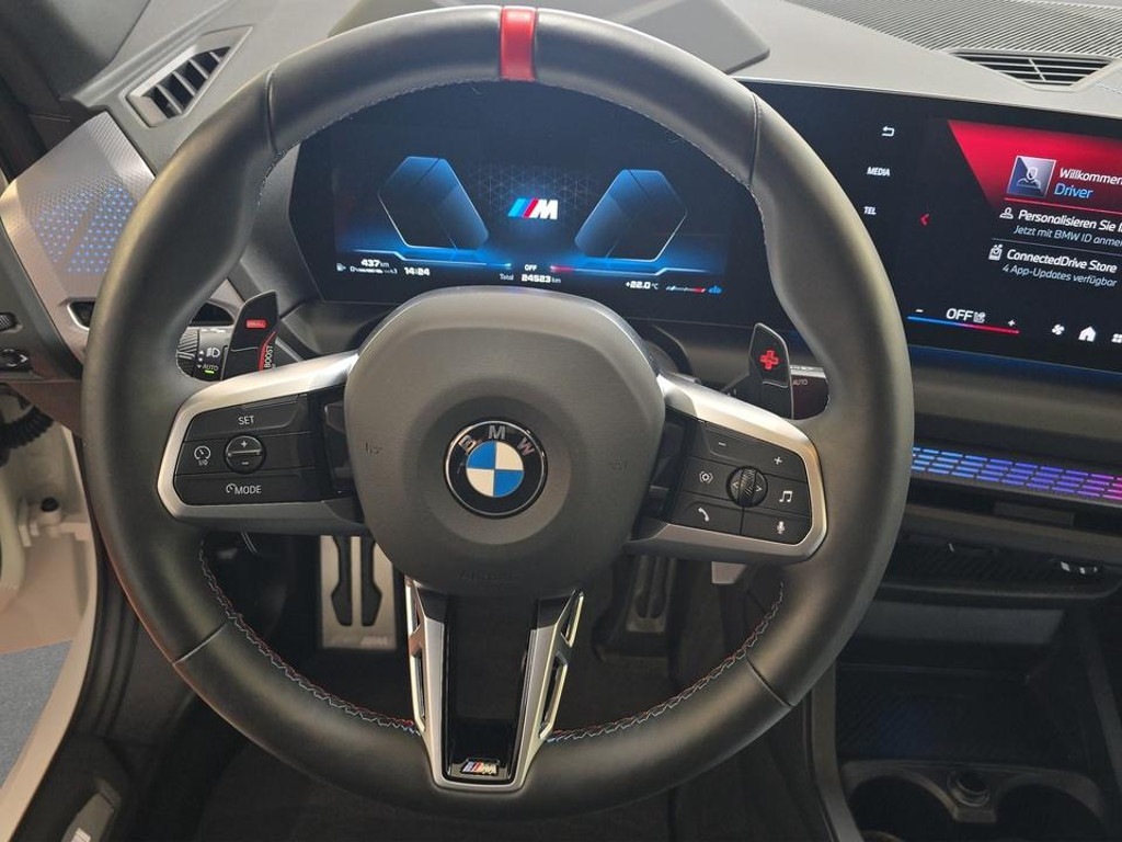 BMW M235