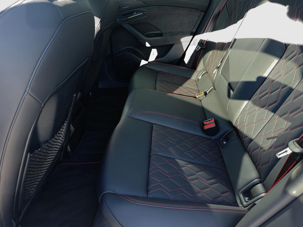 Audi S6 e-tron