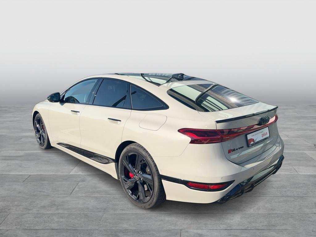 Audi S6 e-tron