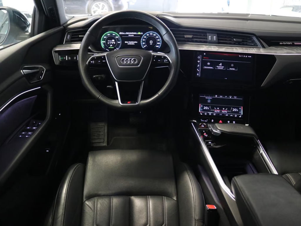 Audi e-tron