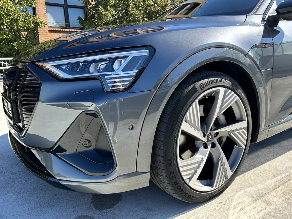 Audi e-tron