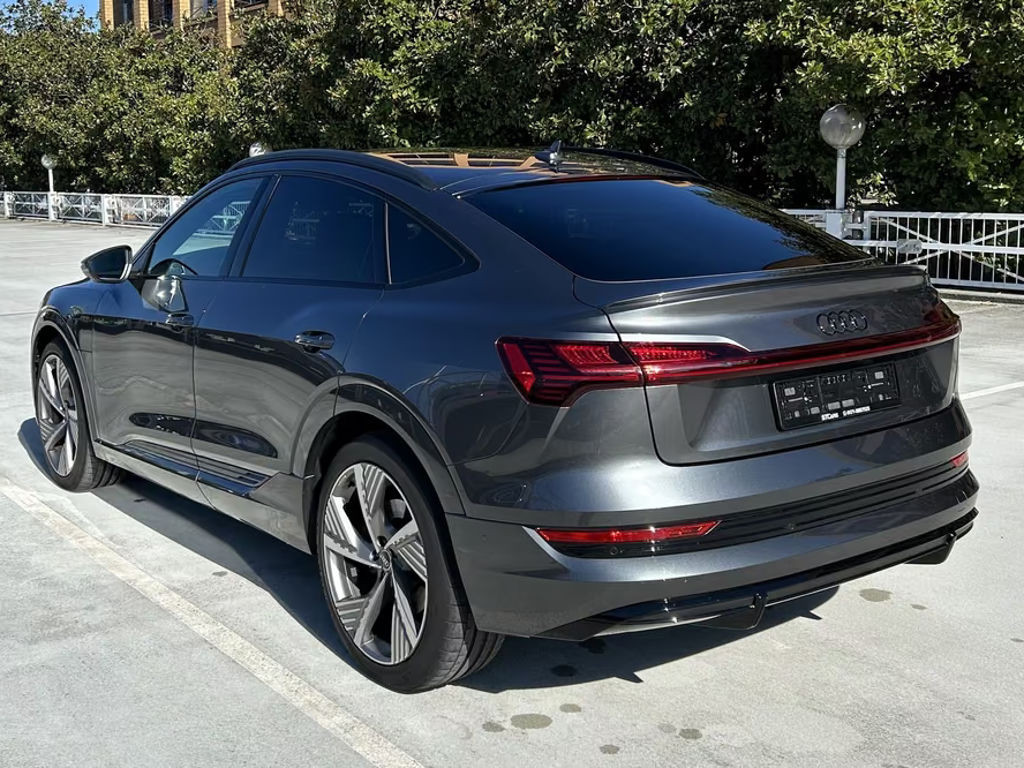 Audi e-tron