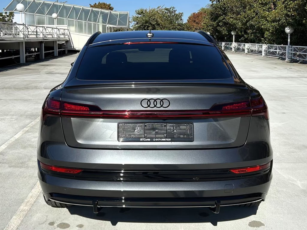 Audi e-tron