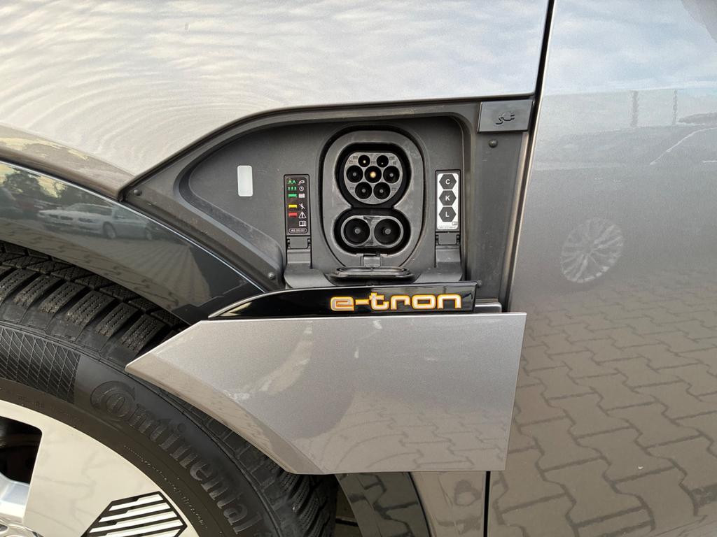 Audi e-tron
