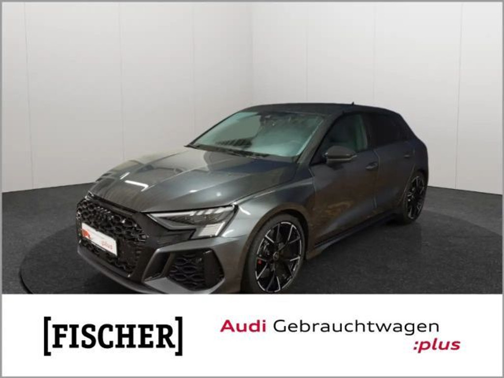 Audi RS3 Sportback Sedan Quattro S-Tronic