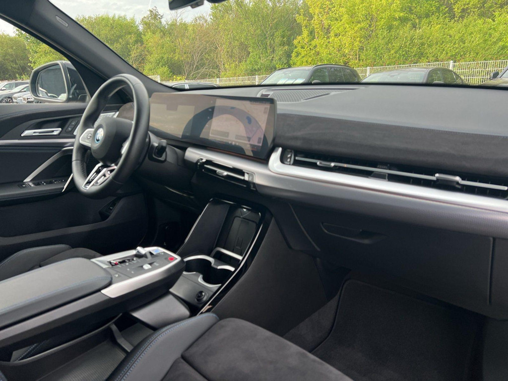 BMW iX2