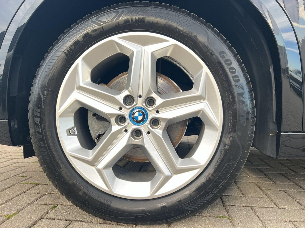 BMW iX2