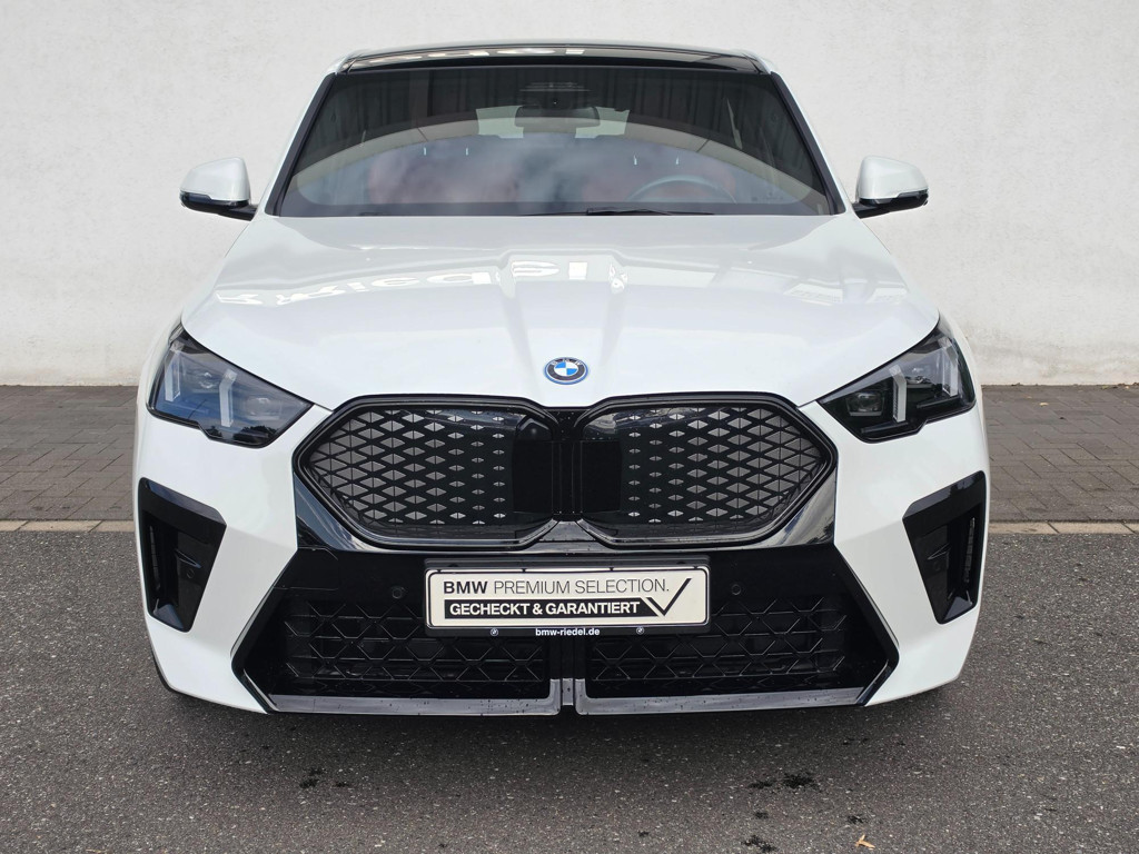 BMW iX2