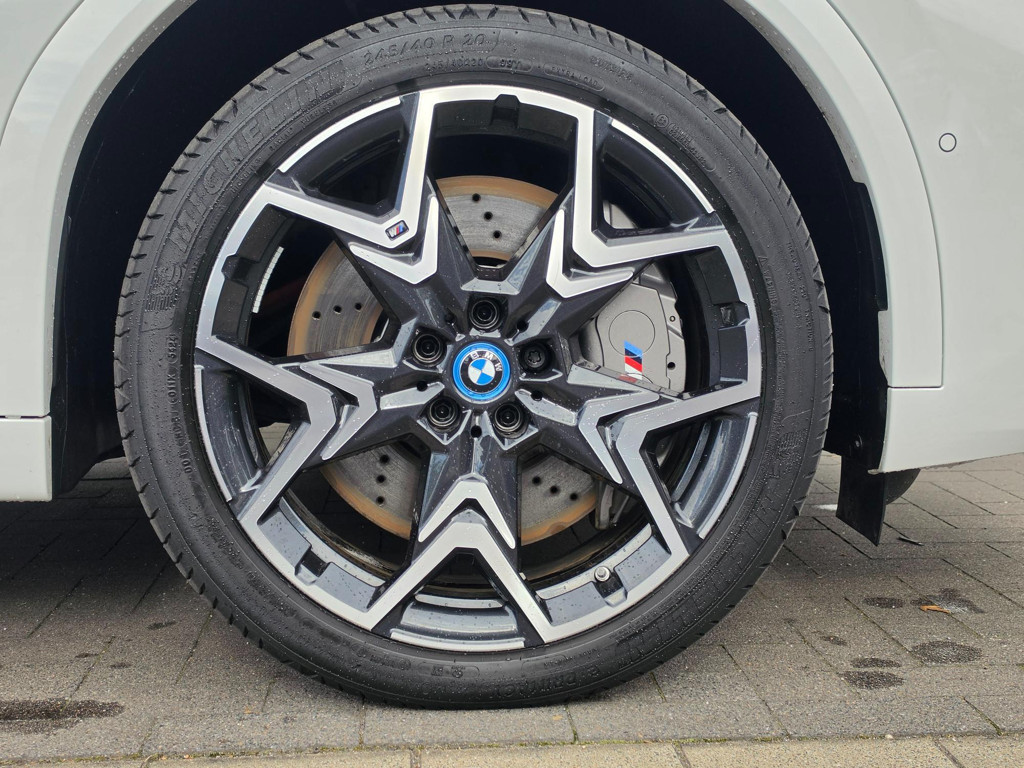 BMW iX2