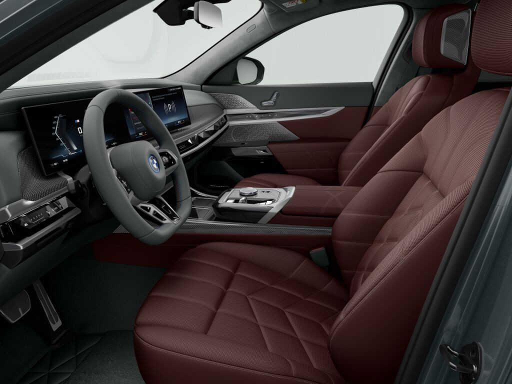 BMW i7
