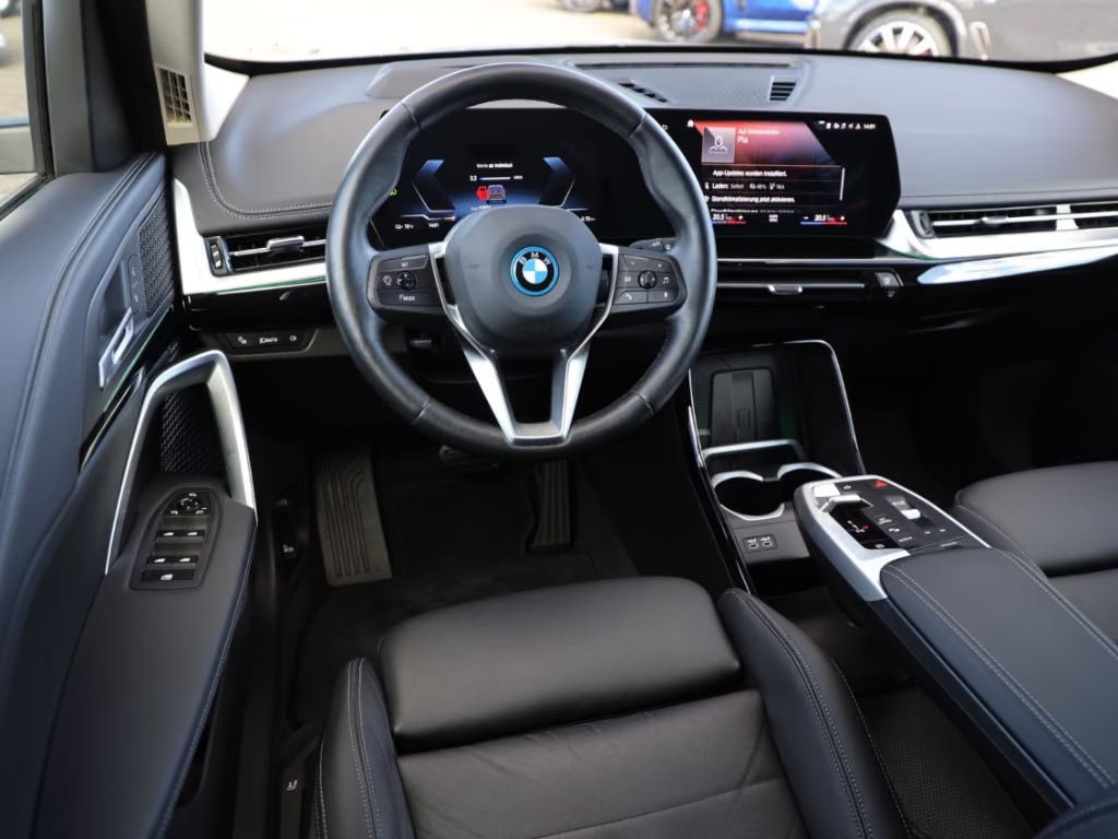 BMW iX1