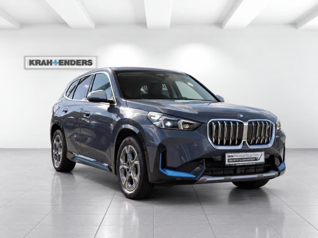BMW iX1