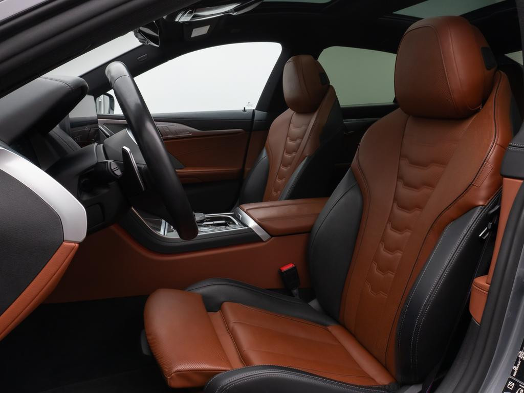 BMW M850