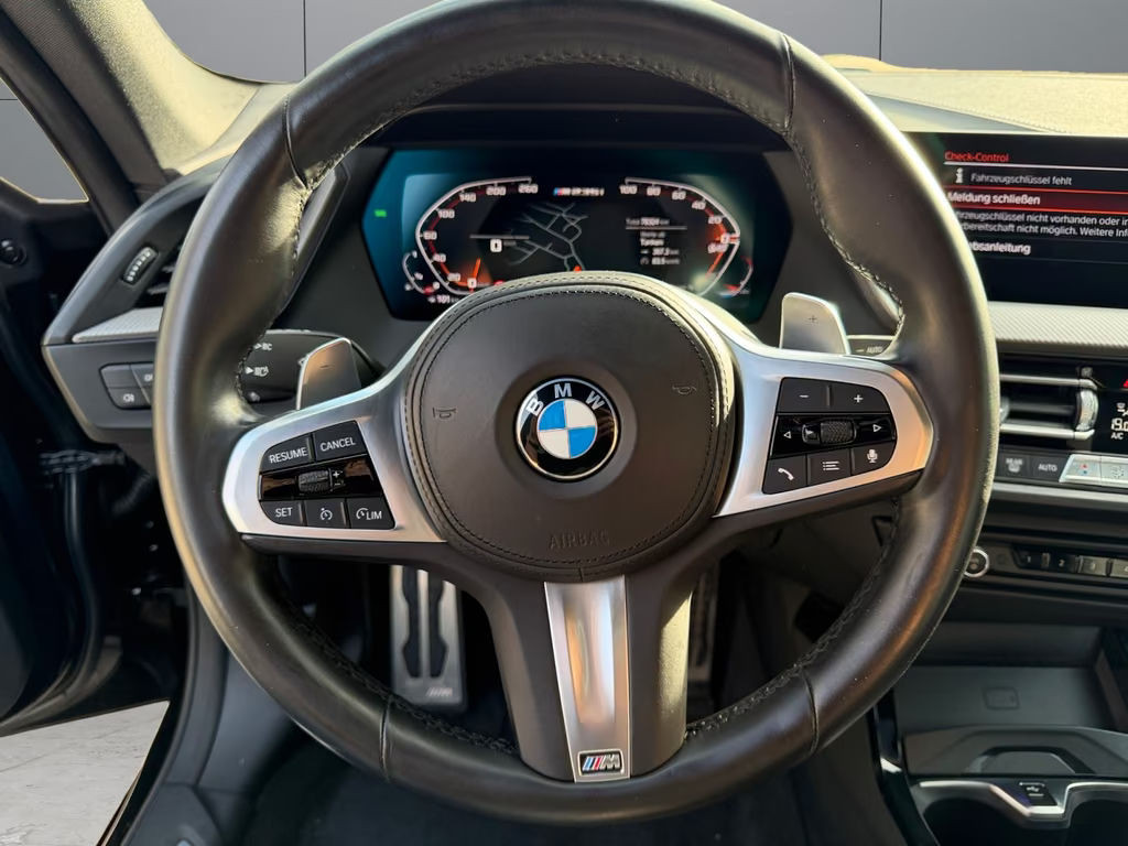 BMW M235