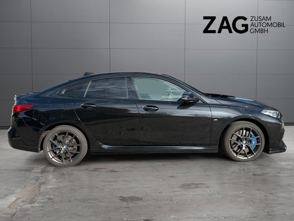 BMW M235