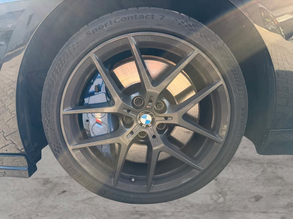 BMW M235