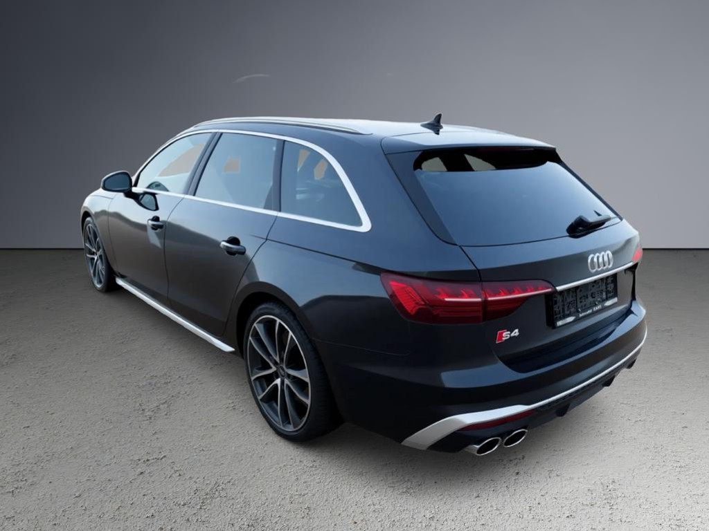 Audi S4