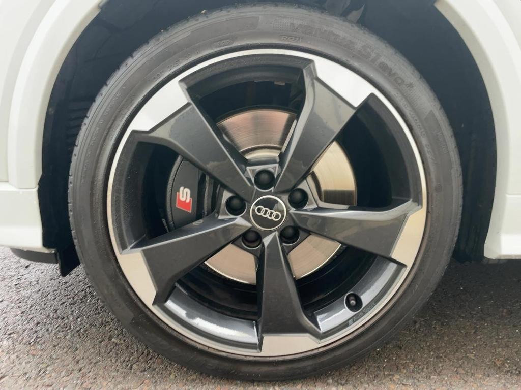 Audi SQ2