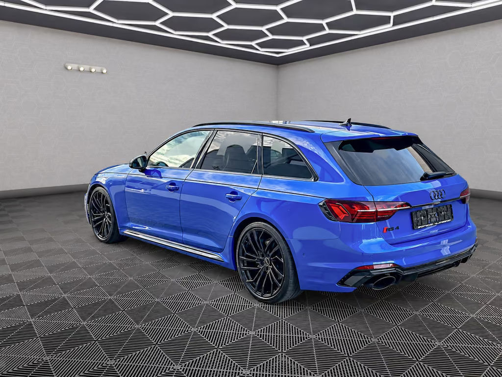 Audi RS4