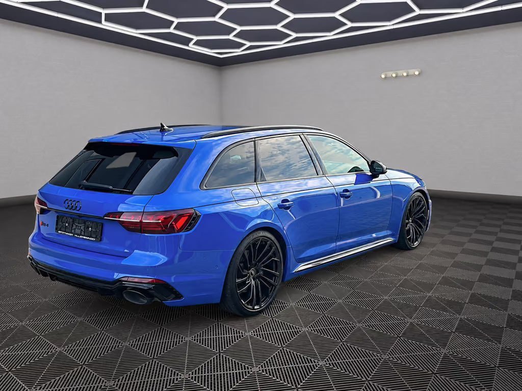 Audi RS4