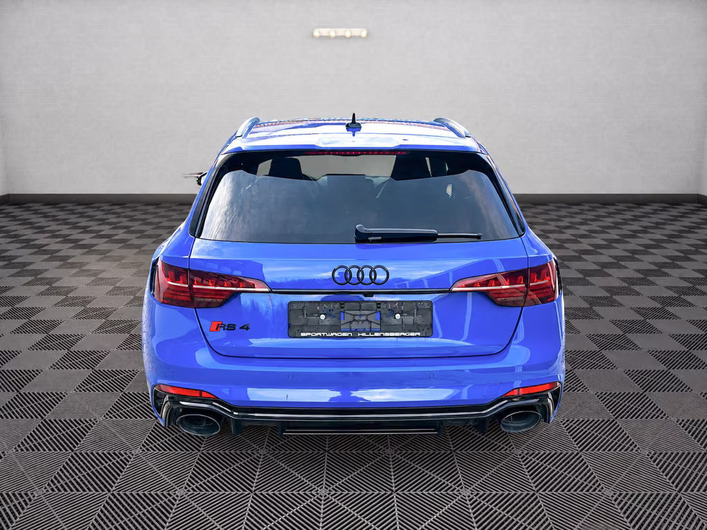 Audi RS4