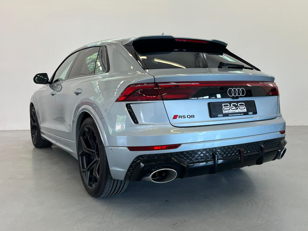 Audi RS Q8