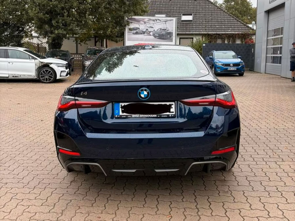 BMW i4