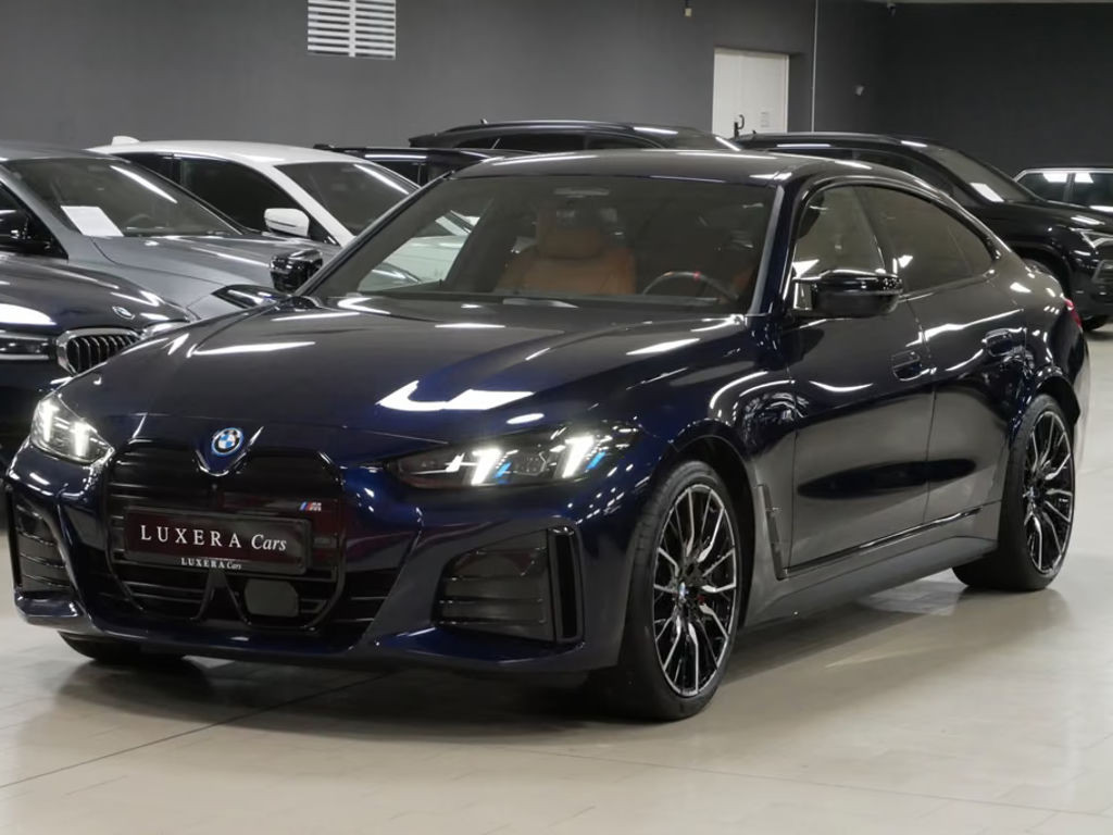 BMW i4