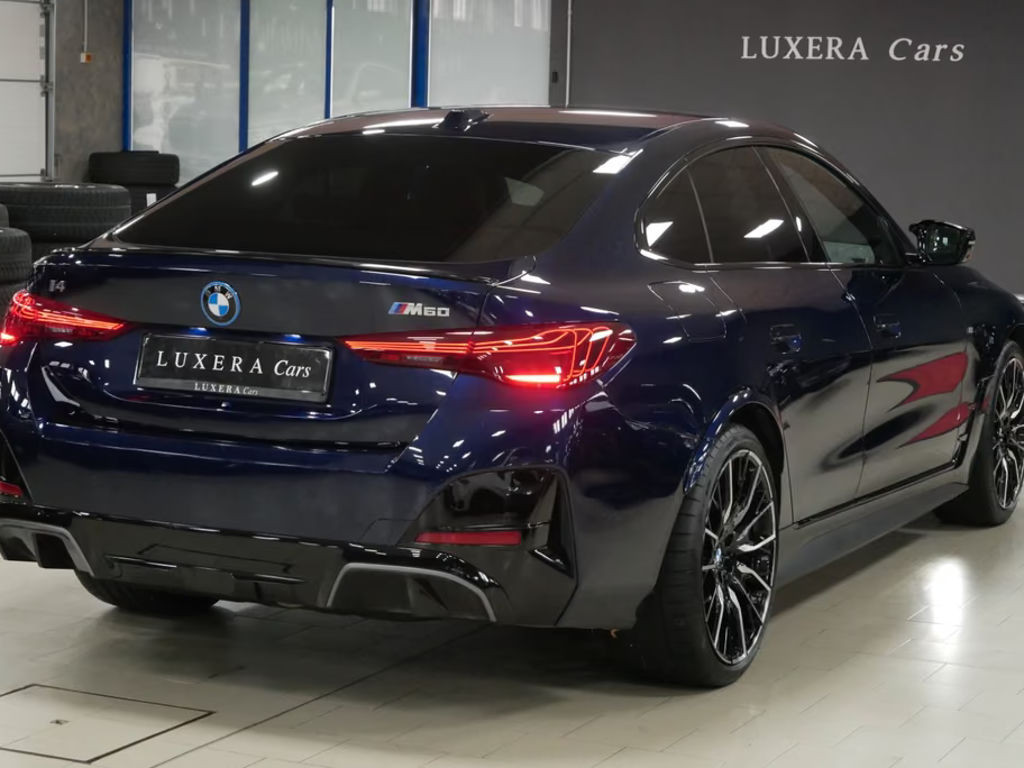 BMW i4