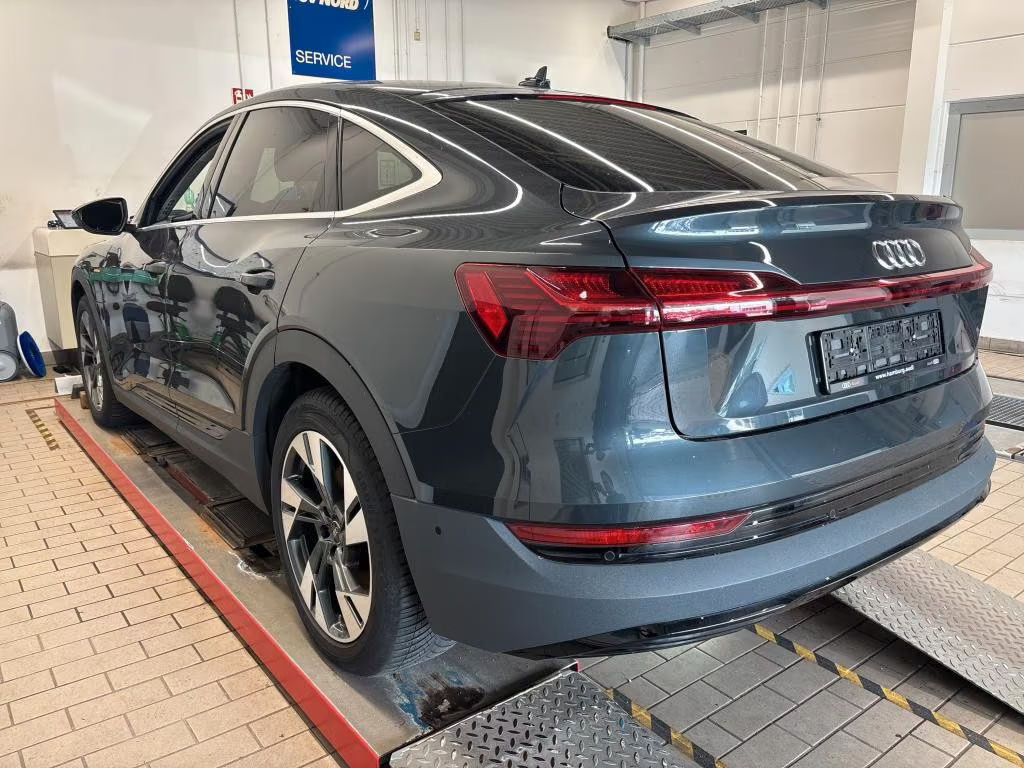 Audi e-tron