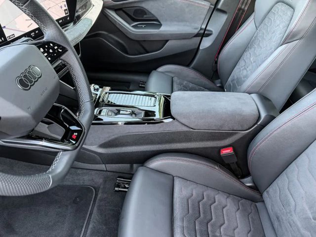 Audi S6 e-tron
