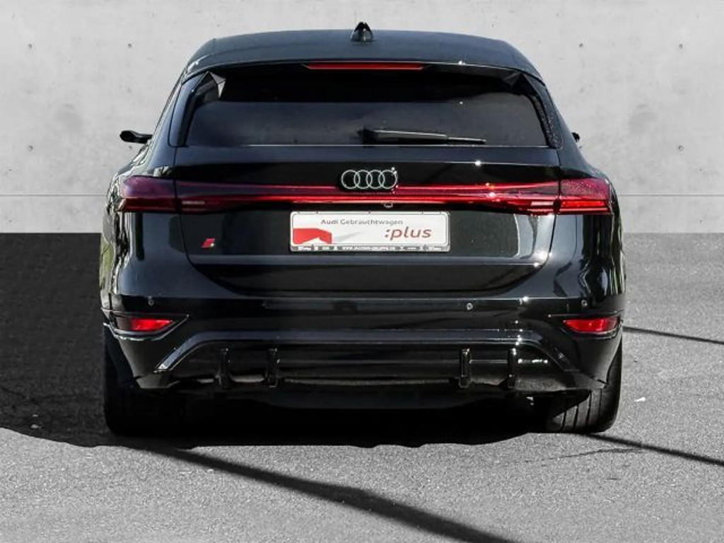 Audi S6 e-tron