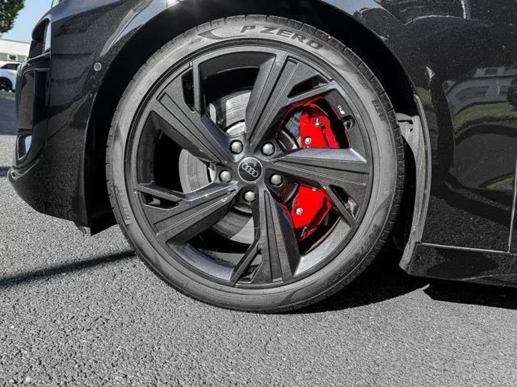 Audi S6 e-tron