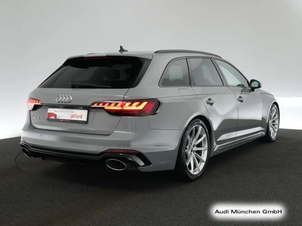 Audi RS4