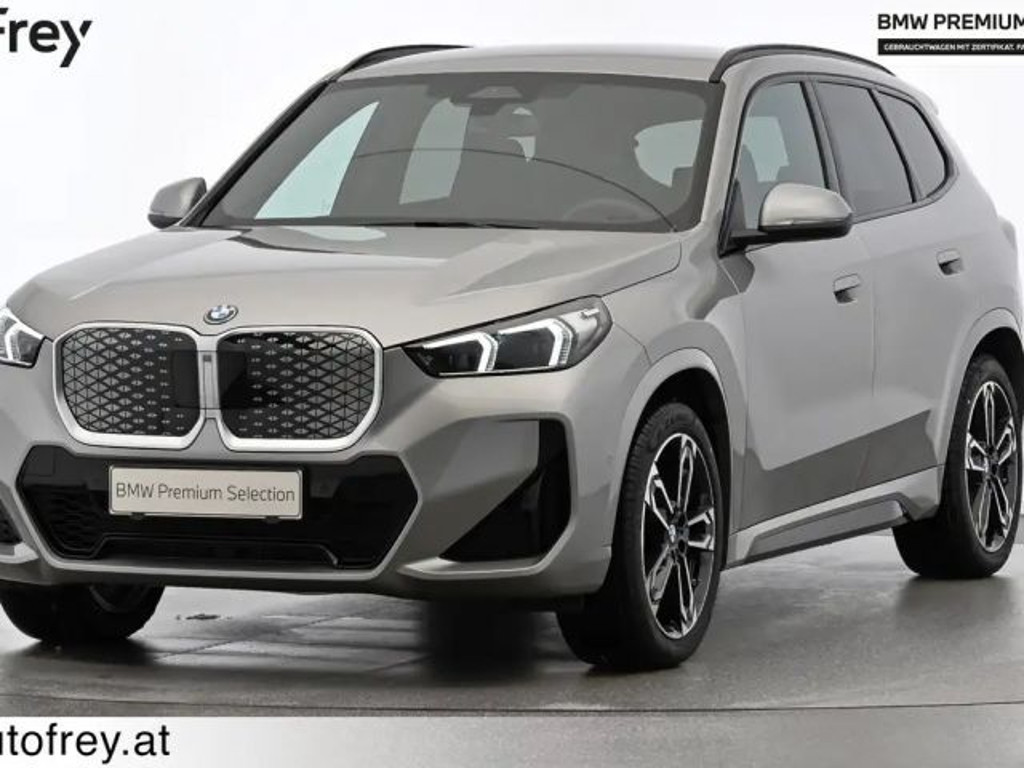 BMW iX1 xDrive30