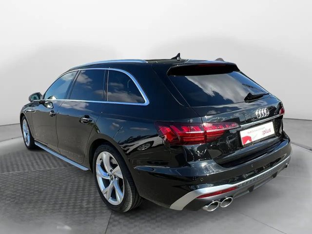 Audi S4