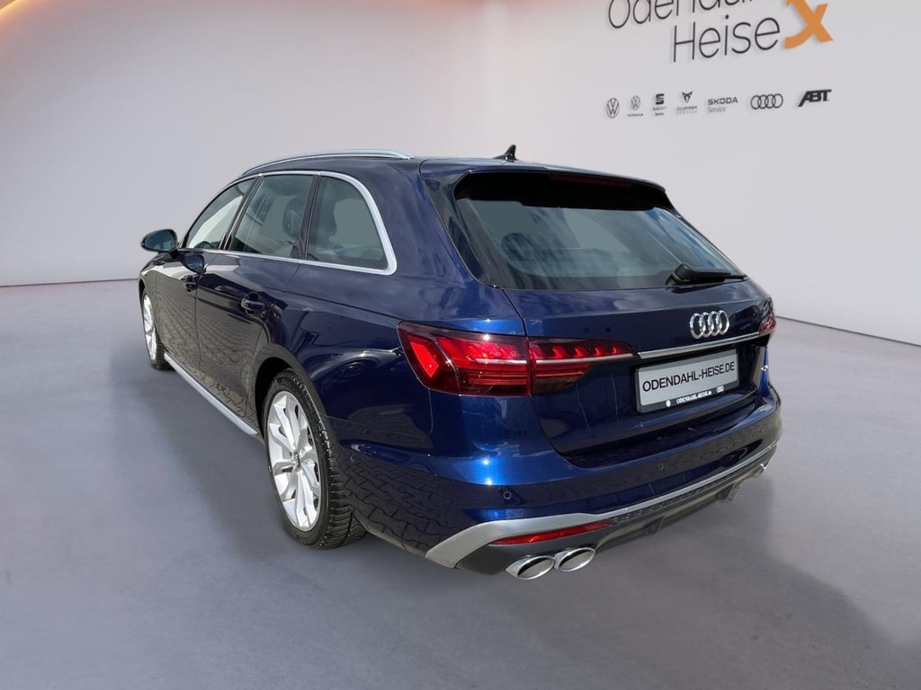 Audi S4