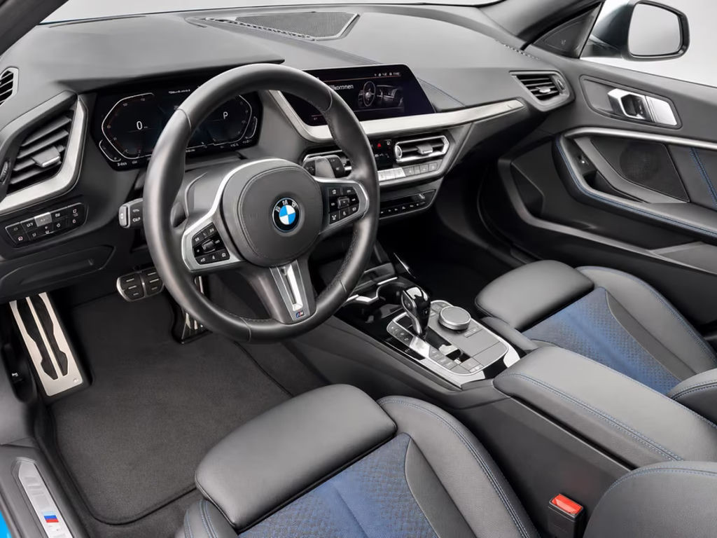 BMW M235
