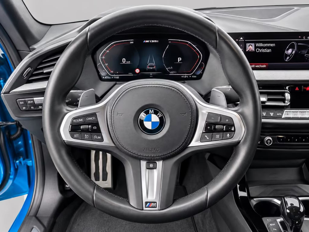 BMW M235
