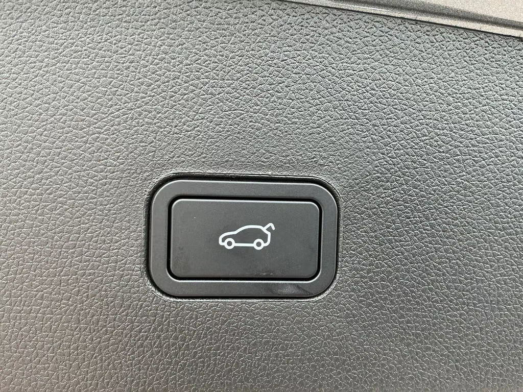 Xpeng G9