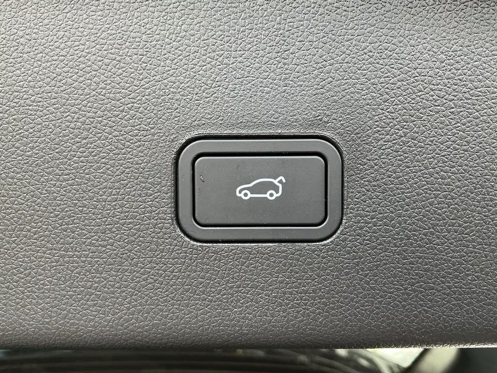Xpeng G9