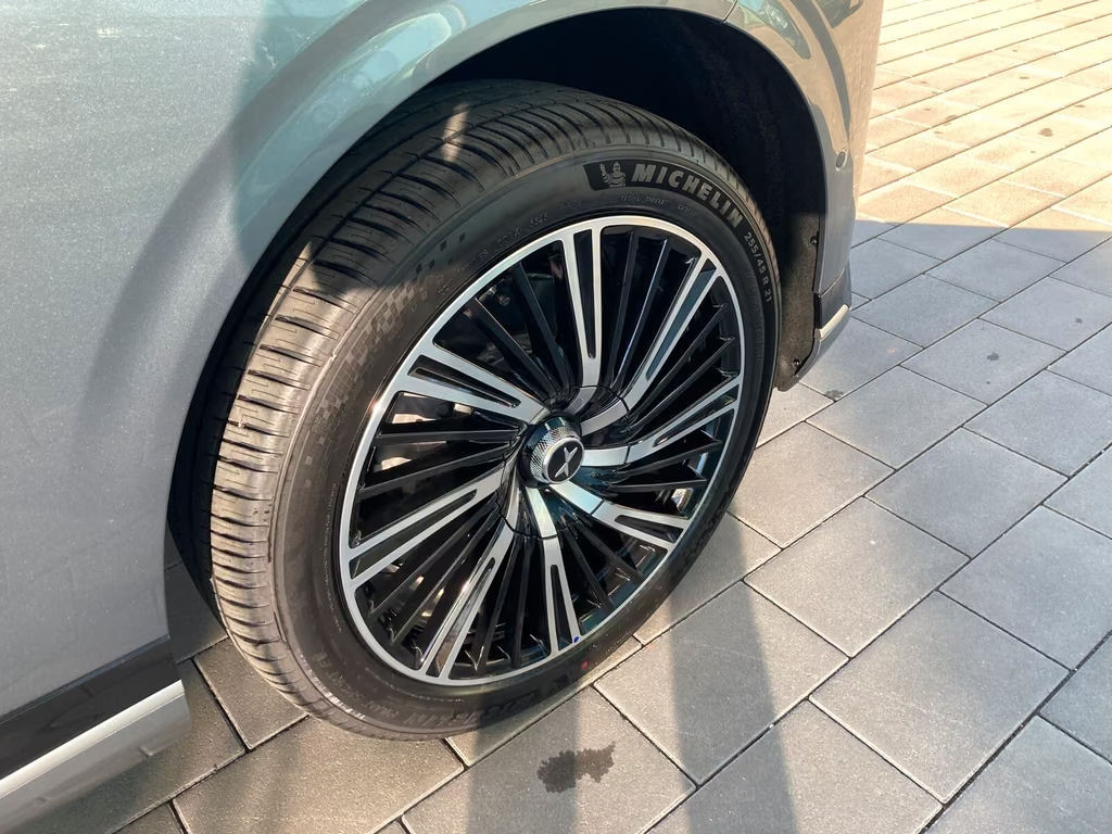 Xpeng G9