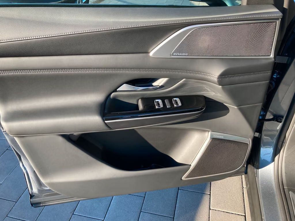 Xpeng G9