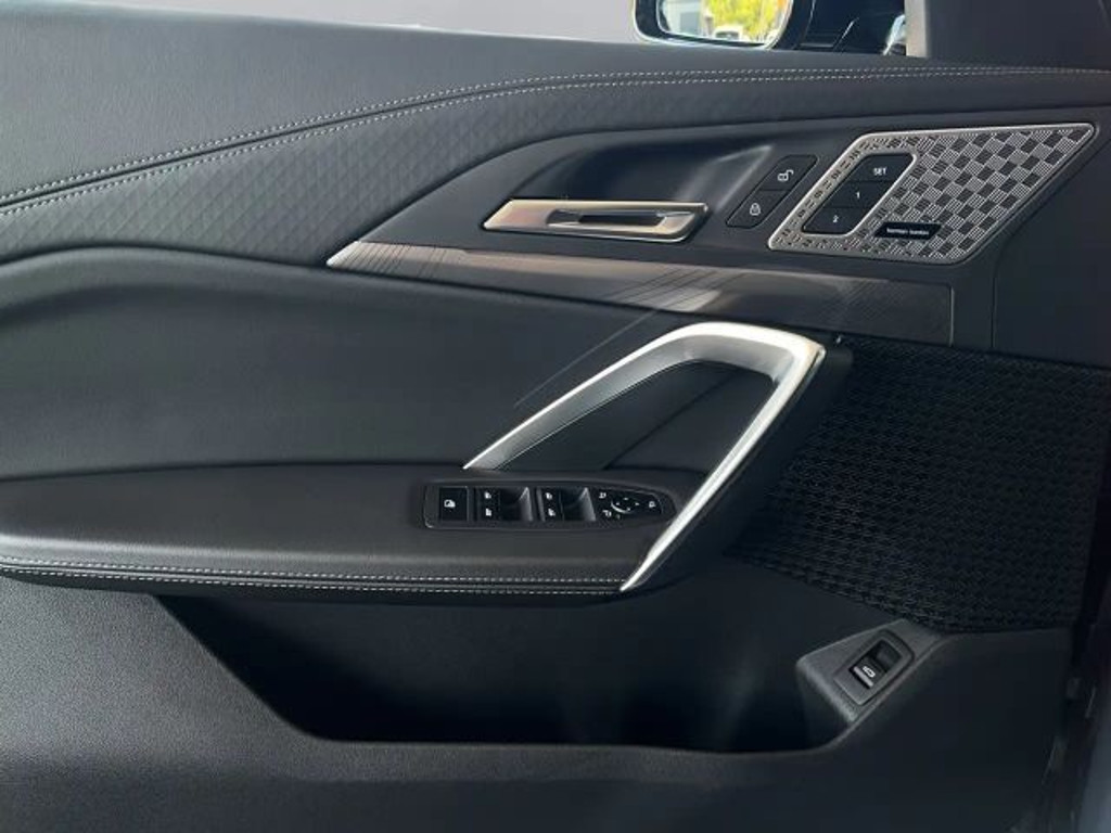 BMW iX2