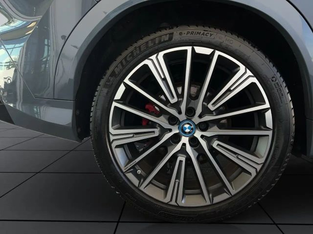 BMW iX2