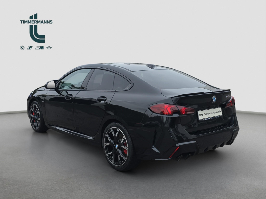 BMW M235
