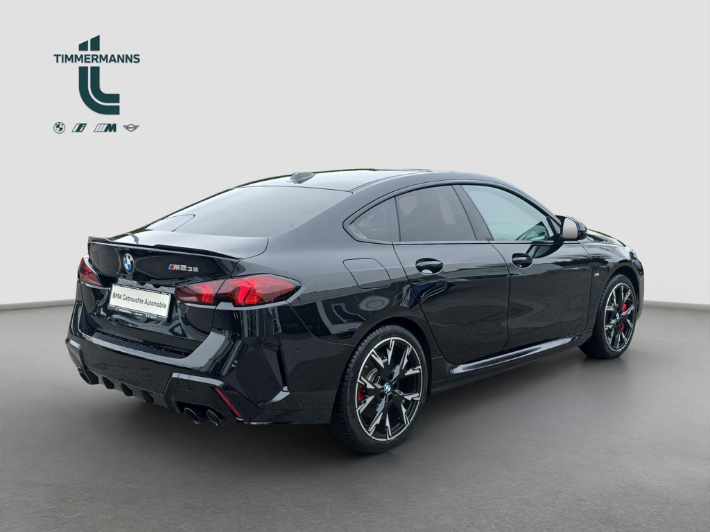 BMW M235