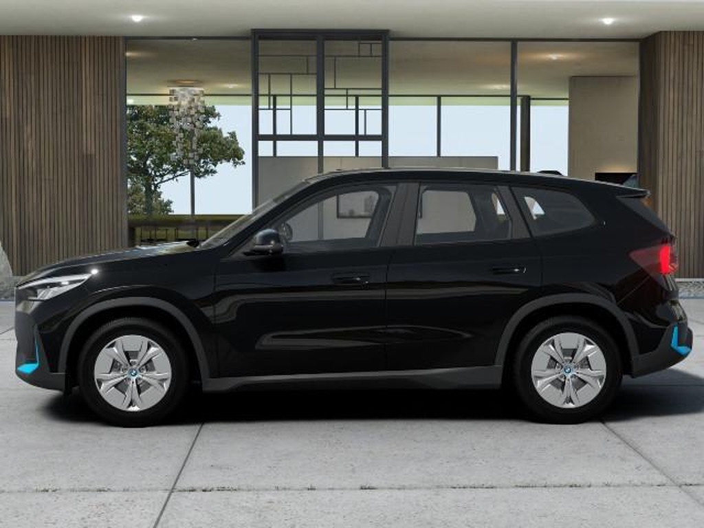 BMW iX1 xDrive30