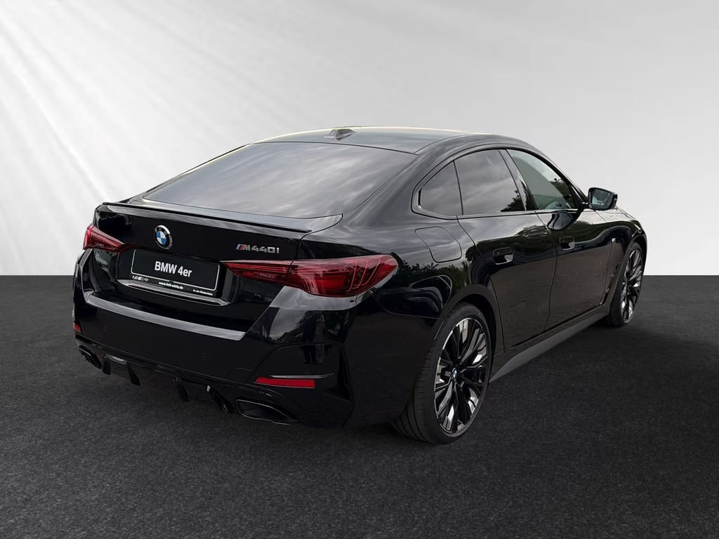 BMW M440