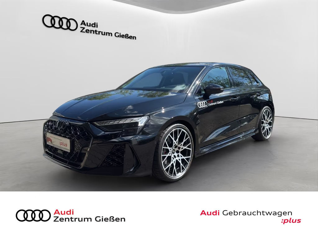 Audi RS3 Sportback Sedan Quattro